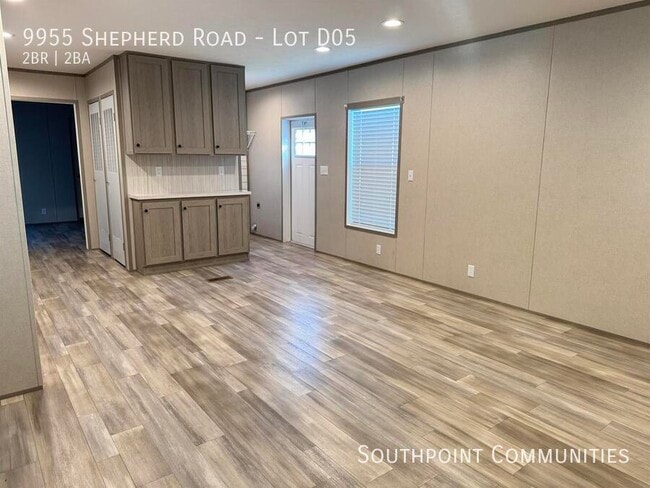 Foto del edificio - 9955 Shepherd Rd