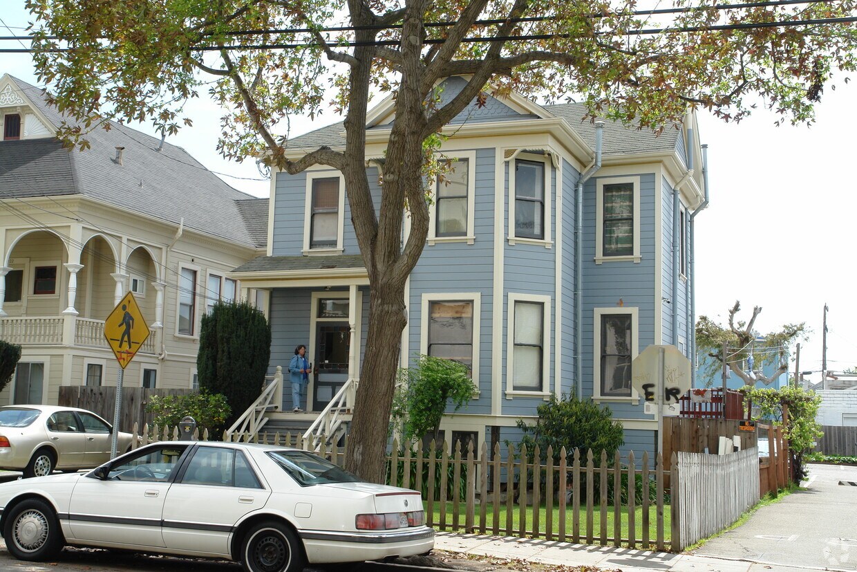 Primary Photo - 2016-2020 Dwight Way