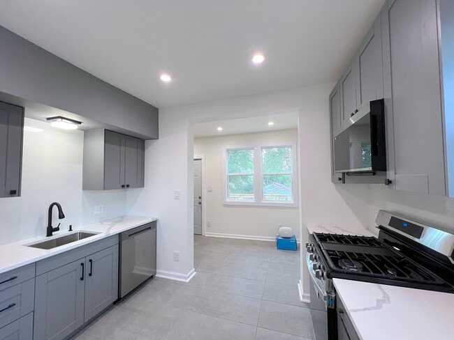 Foto del edificio - 3783 Maxwell St