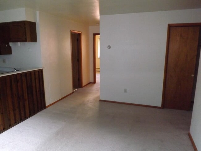 Building Photo - 257 Lincoln Ave