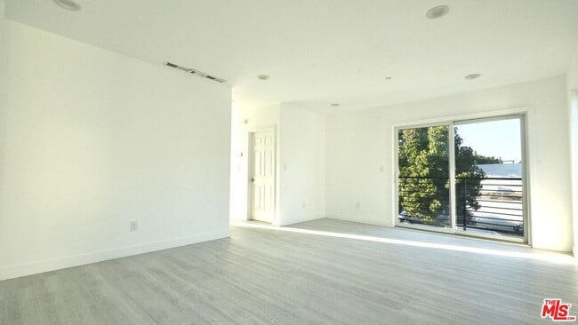 Building Photo - 4642 St Elmo Dr