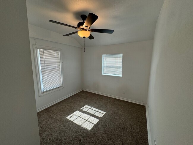 Foto del edificio - 1504 NW Taylor Ave