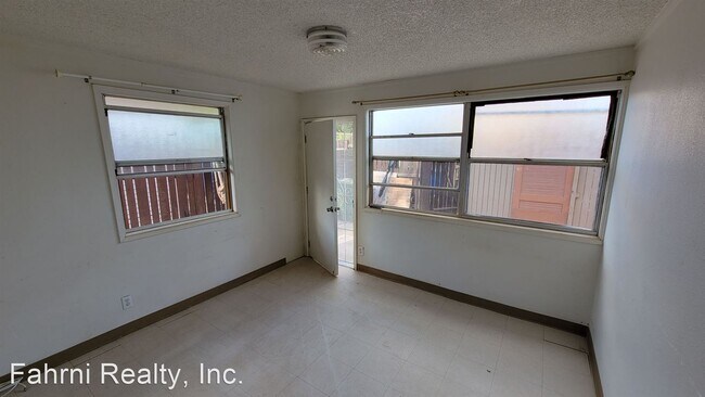 Building Photo - 3 br, 1 bath House - 85-125  Ala Akau St #E