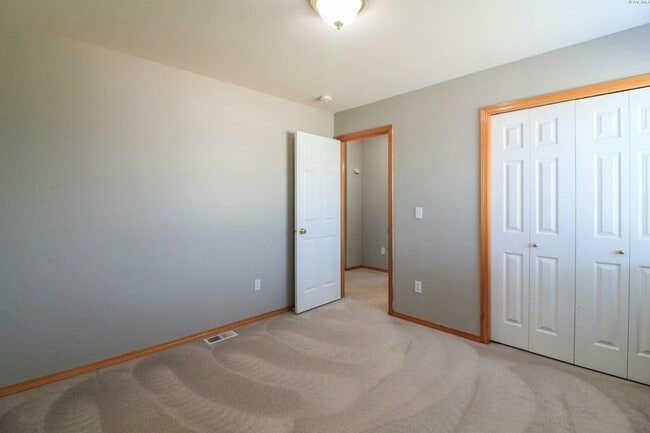 Building Photo - 1757 Maui Dr
