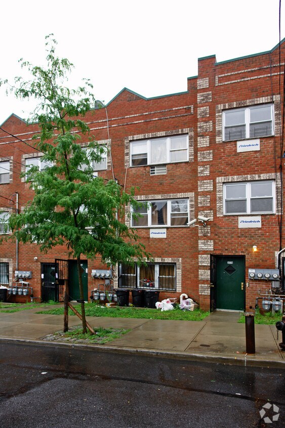 Foto del edificio - 3773 Willett Ave