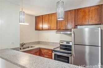 Building Photo - 1415 Punahou St