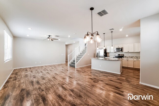 Foto del edificio - 16572 W Jenan Dr