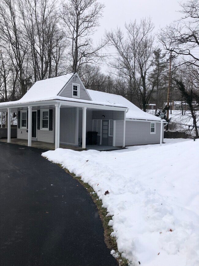 5404 Oak Ave, Altoona, PA 16601 House Rental in Altoona, PA