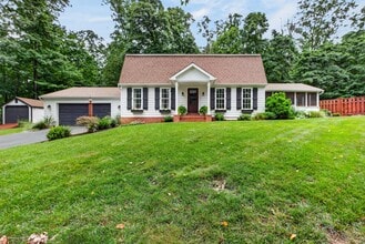 Building Photo - 2337 Laurel Top Cir