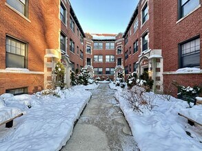 Building Photo - 1309 Oak Ave