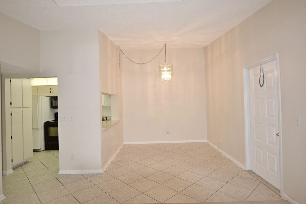 Spacious 2BR/2BA Condo in Gated Community... - Spacious 2BR/2BA  Condo in Gated Community...