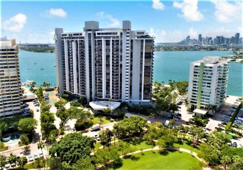 Foto principal - 9 Island Ave
