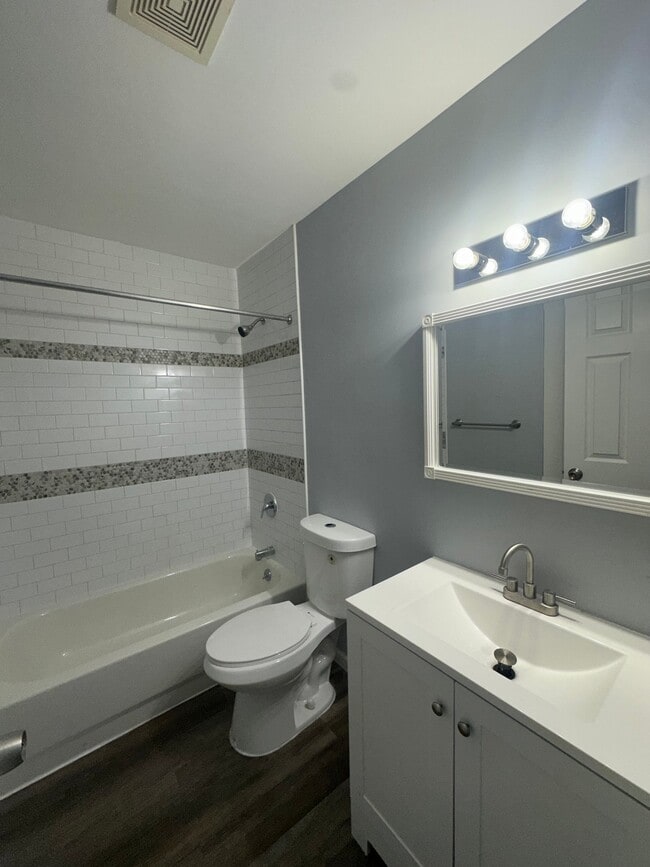 Foto del edificio - 1534 N Stricker St