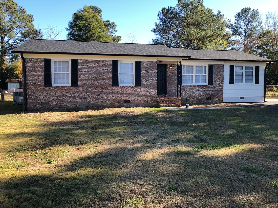 883 Sunbury Dr, Fayetteville, NC 28311 House Rental in Fayetteville