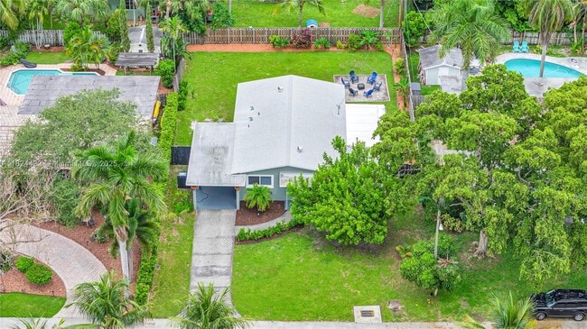 Building Photo - 4764 NE 15th Way