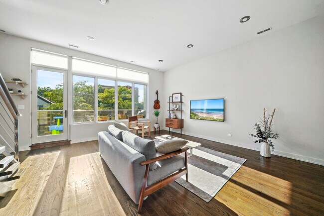 Foto del edificio - 1113 N Ashland Ave