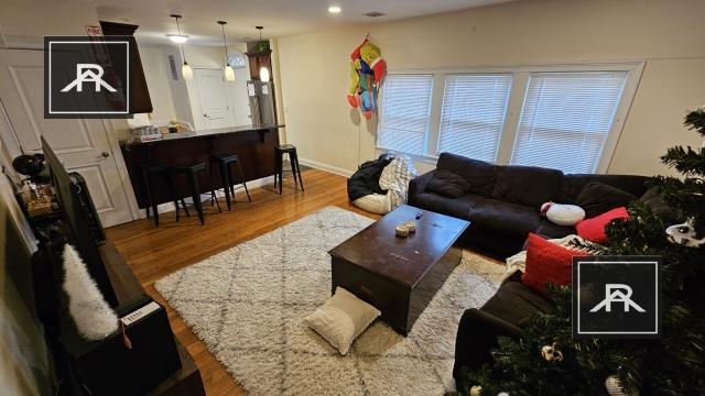 Photo - 6 bedroom in Brighton MA 02135 Apartment