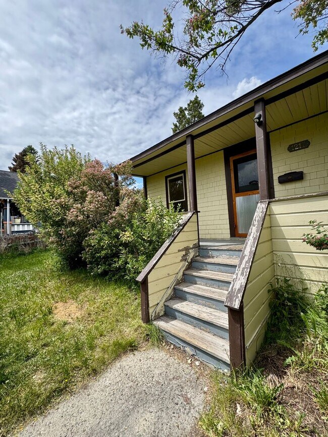Foto del edificio - Cozy butte house available now