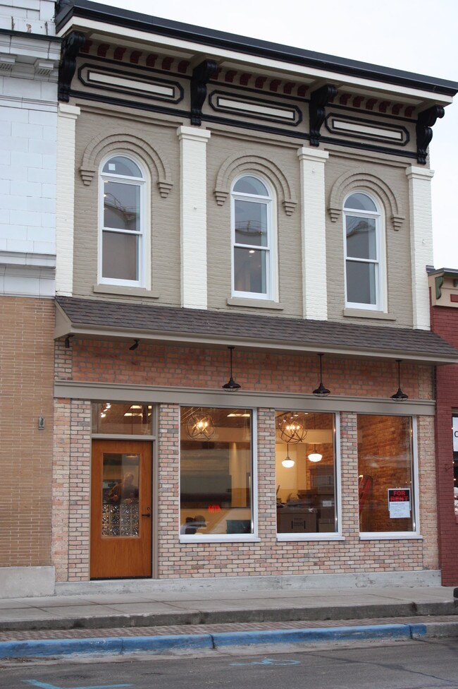 Apartamento en el segundo piso, 103 W Middle St - 103 W Middle St