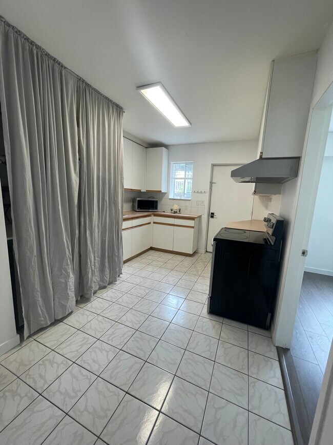 Photo du bâtiment - 1020 Dory St