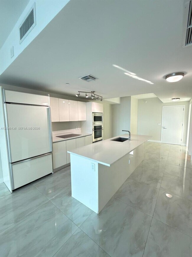 Foto del edificio - 460 NE 28th St
