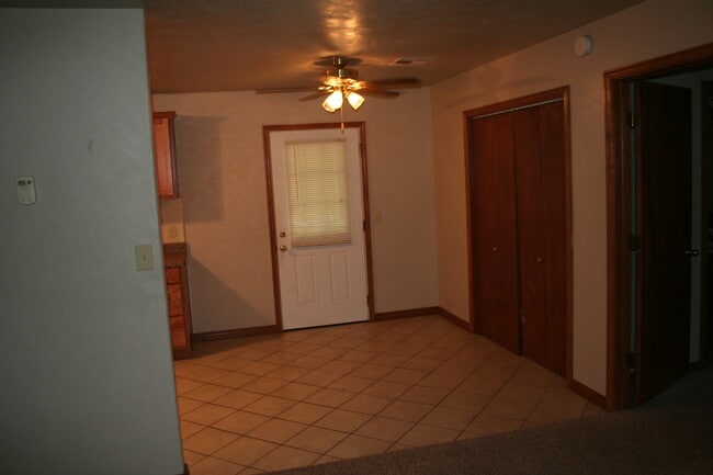 Dining - 5328 NW 45th St