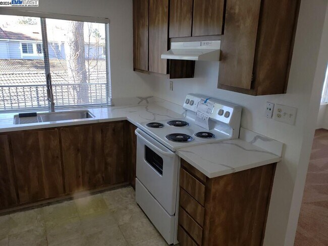Foto del edificio - 4937 Bridgepointe Pl