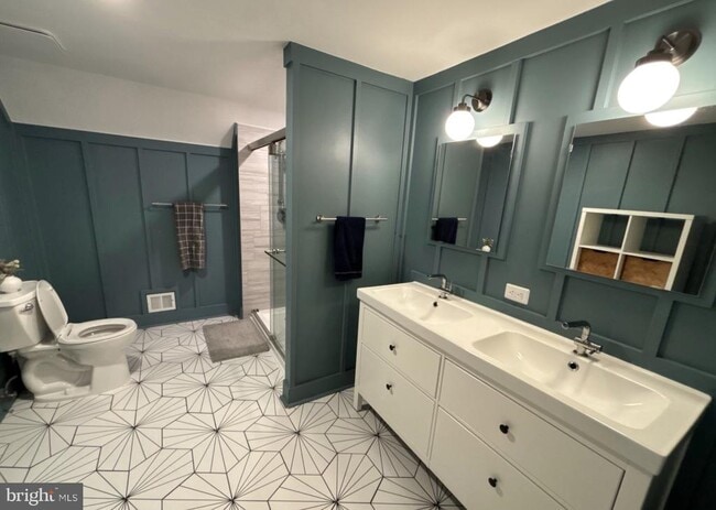 Building Photo - 7000 Old Cabin Ln