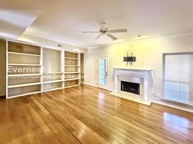 Foto del edificio - 607 Parkside Cir