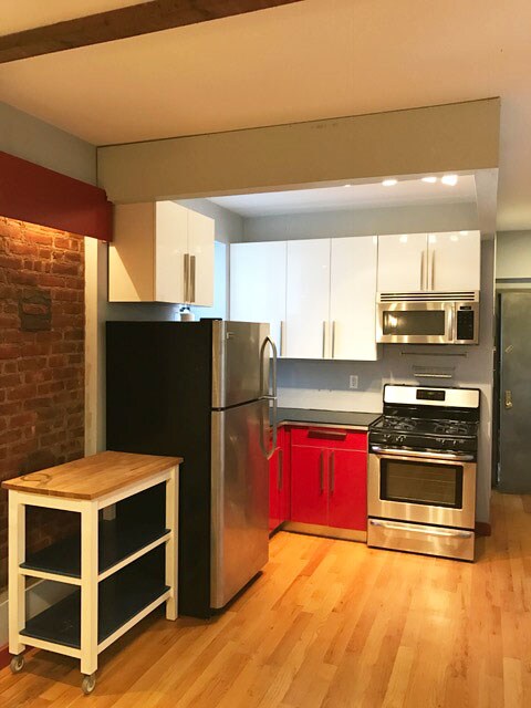 Primary Photo - 248 Pacific St