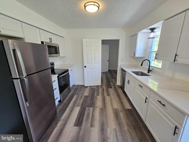 Foto del edificio - 254 Princeton St