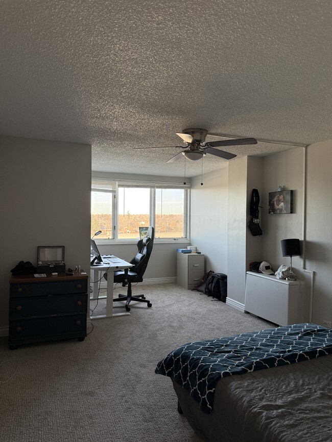 Main bedroom - 2225 Buchtel Blvd