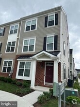 Building Photo - 707 McComb Pl