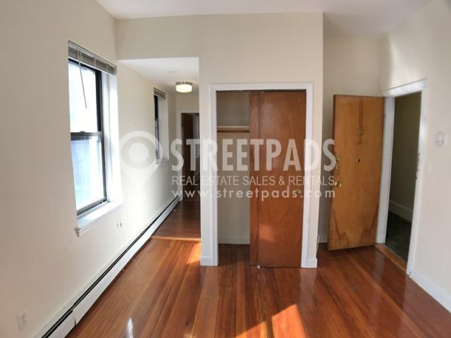 Building Photo - 1 bedroom in Boston MA 02134