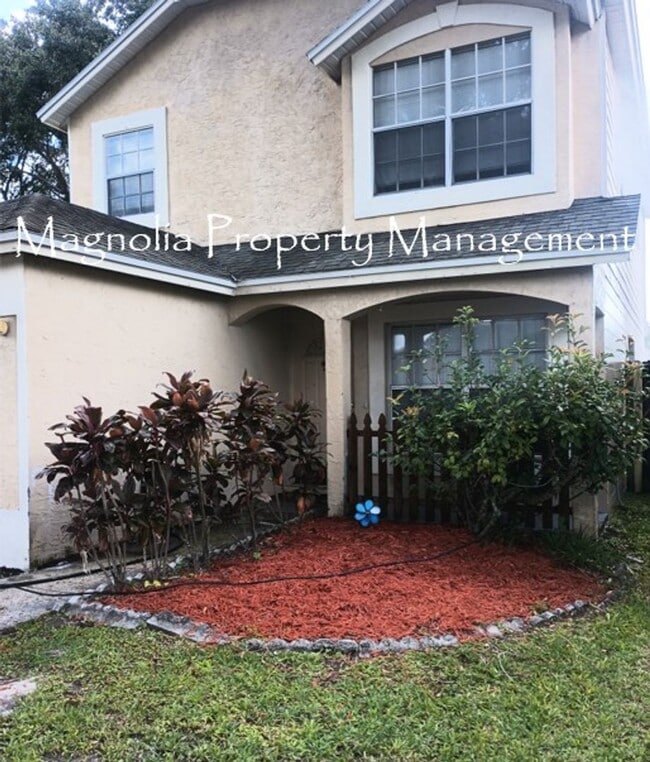 Photo - Two story, 3/2.5, near UCF or Valencia House