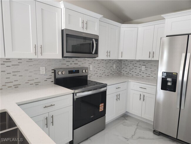 Foto del edificio - 518 Edward Hall Ave S