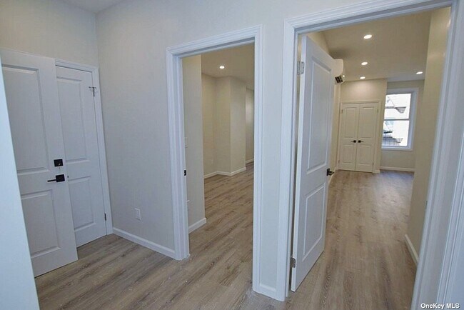 Foto del edificio - 39-31 47th Ave