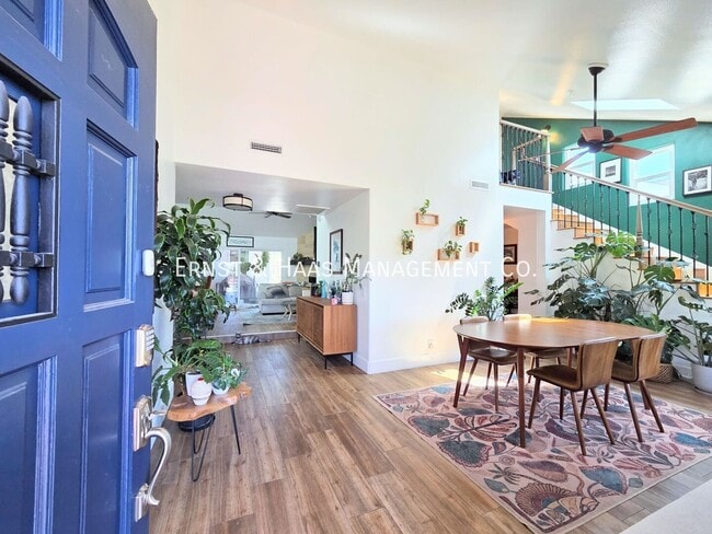 Building Photo - 242 Ximeno Ave