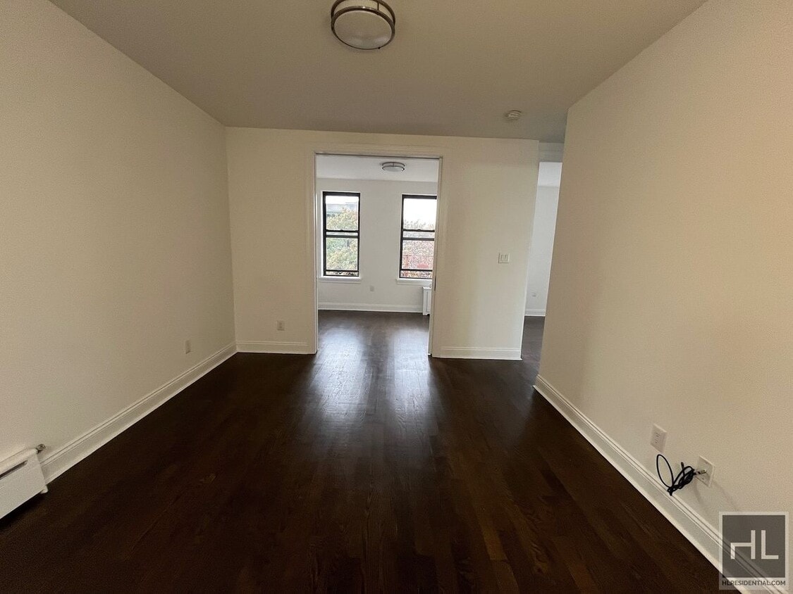 Building Photo - STEINWAY STREET