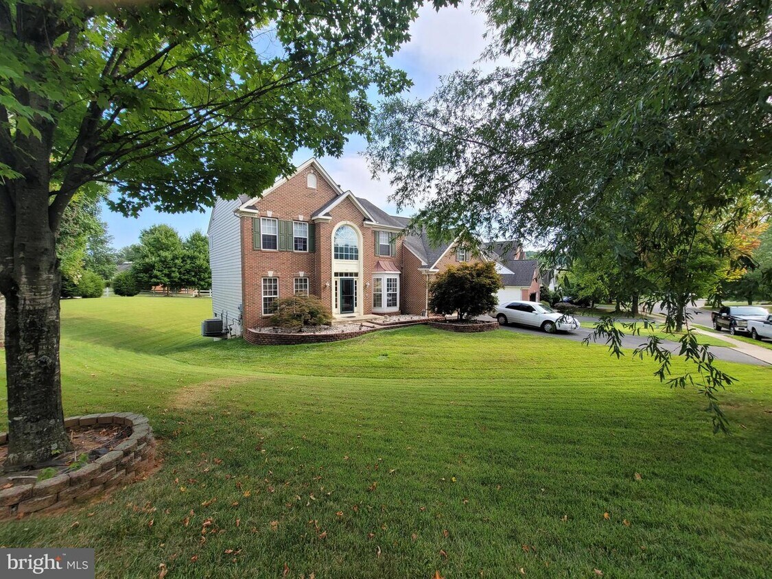 310 Singleton Cir, Warrenton, VA 20186 House Rental in Warrenton, VA