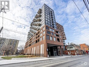 Building Photo - 270-270 Dufferin St