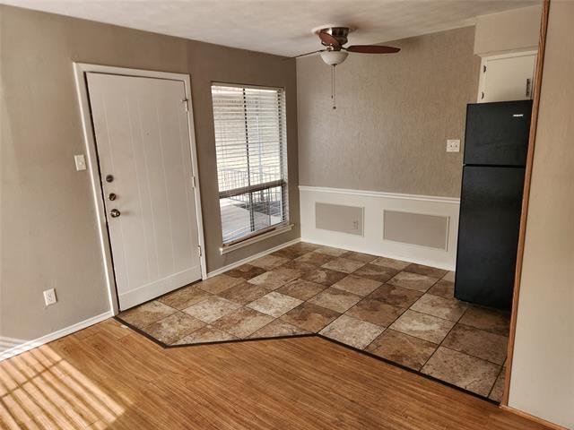 Foto del edificio - 5000 Bowser Ave