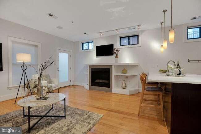 Foto del edificio - 2106 10th St NW