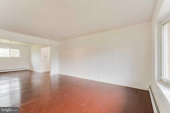 Building Photo - 3487 Walker Dr