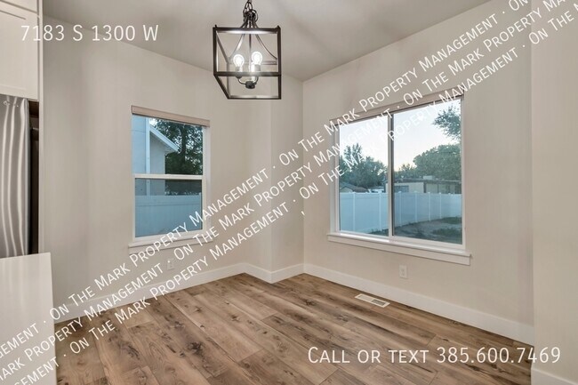 Building Photo - Pet Friendly newer home in the Temple Comm...