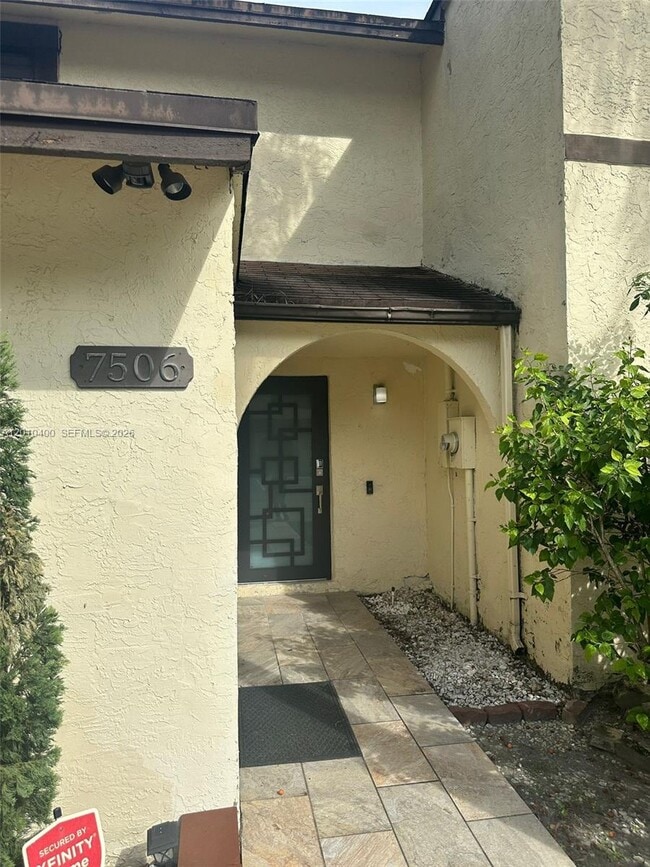 Foto del edificio - 7506 NW 33rd St