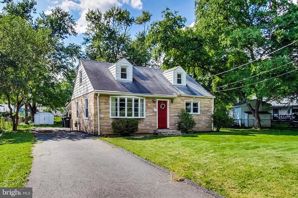 Foto principal - 6641 Barrett Rd