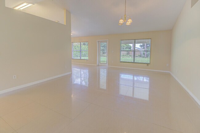 Foto del edificio - 1337 SW Ingrassina Ave