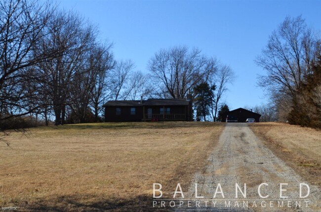 Foto del edificio - 3 br, 1.5 bath House - 5221 SE Tecumseh Rd