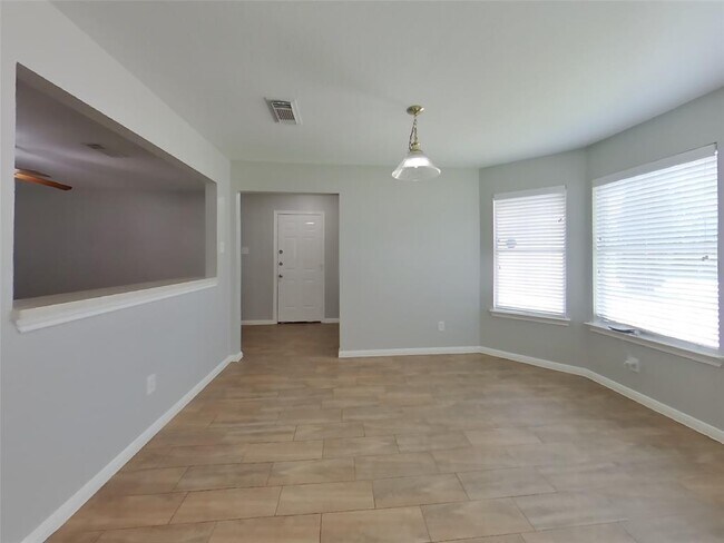 Building Photo - 5029 Hauna Ln